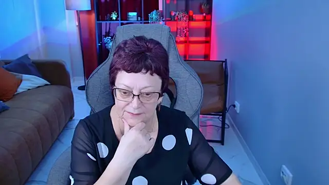 IsoldeMirevain online show from June 2026 08:37:02 AM