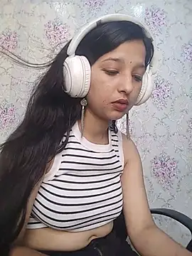Queen Rosyy online show from July 2026 03:07:01 AM