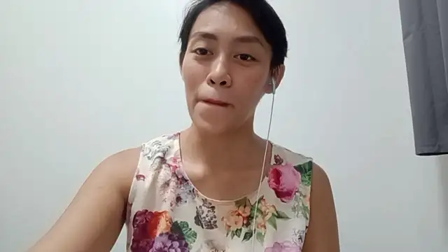 Snapshot of PhuongTurpin chatting on June 2026 06:03:02 PM PhuongTurpin online show from June 2026 06:03:02 PM