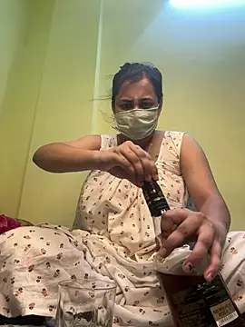 Snapshot of Roshini_06 chatting on June 2026 08:41:01 PM Roshini 06 online show from June 2026 08:41:01 PM