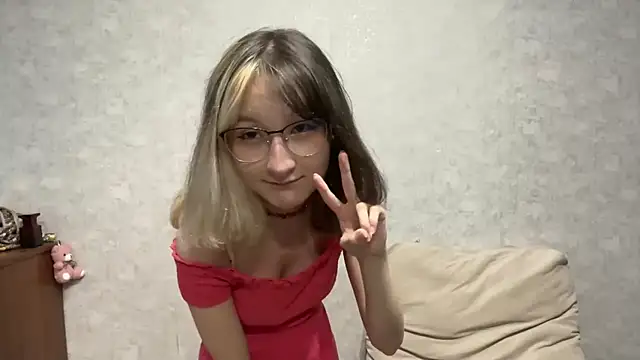 Snapshot of Lilfain_baby chatting on June 2026 12:05:02 PM Lilfain baby online show from June 2026 12:05:02 PM
