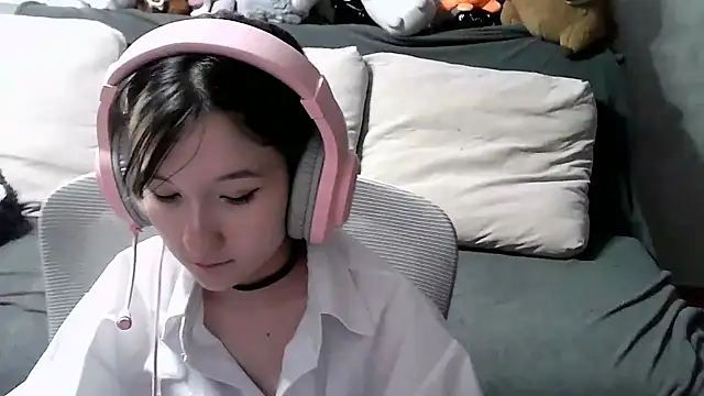 Snapshot of Lilfain_baby chatting on July 2026 02:24:02 PM Lilfain baby online show from July 2026 02:24:02 PM