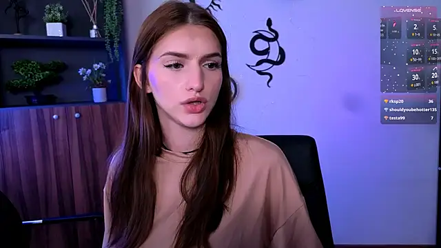 naomi perl online show from July 2026 01:23:01 PM