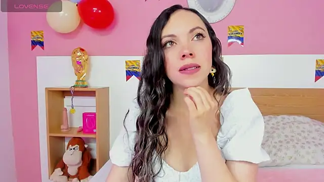 AshleyBenoitt online show from June 2026 01:27:01 PM