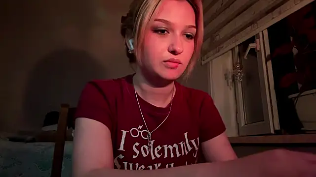 CloudyFoxy online show from June 2026 07:48:02 PM