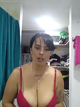 Snapshot of Juanita6908 chatting on June 2026 11:28:01 PM Juanita6908 online show from June 2026 11:28:01 PM