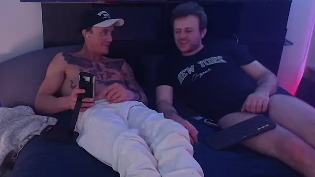 kinkyboipig online show from July 2026 04:18:01 PM