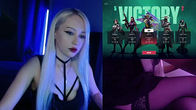 roxxyrowe online show from July 2026 03:23:01 AM