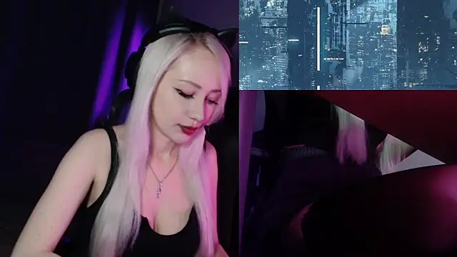 roxxyrowe online show from July 2026 11:13:01 PM