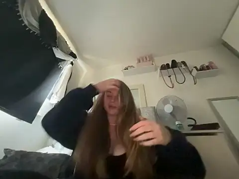 Violetsinxx online show from June 2026 01:42:02 PM