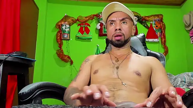 Arian Pervert online show from November 2025 08:25:01 PM