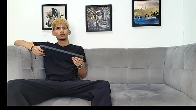 Hot skinny guys online show from June 2026 07:20:01 PM