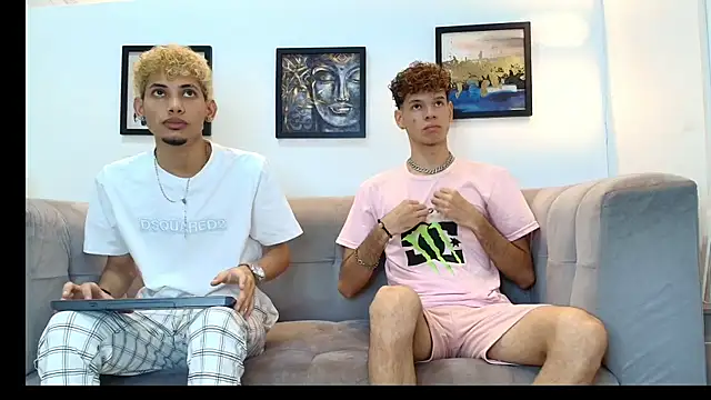 Hot skinny guys online show from June 2026 07:33:01 PM