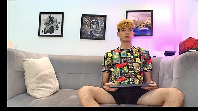 Hot skinny guys online show from June 2026 07:57:01 PM