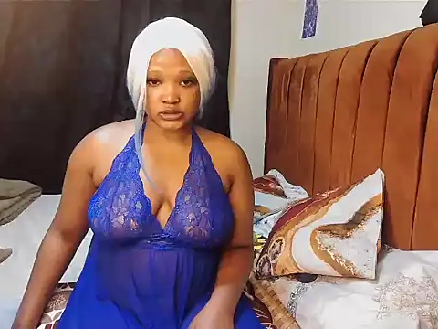 PrettyNyra online show from June 2026 07:30:02 PM