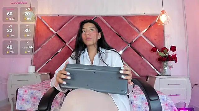 Carla Alvez online show from July 2026 02:13:02 AM
