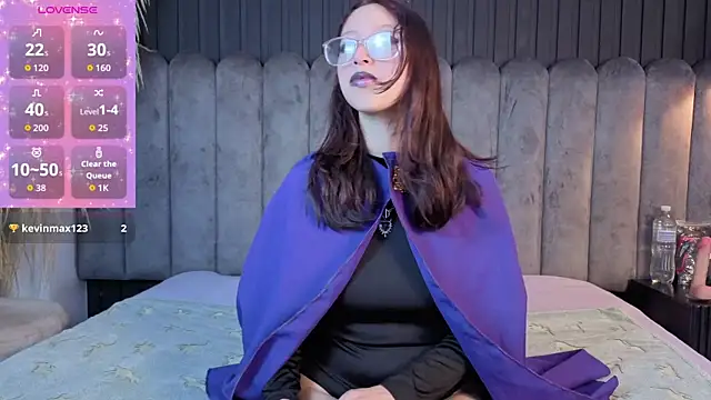 lunar lustx online show from July 2026 12:17:02 PM