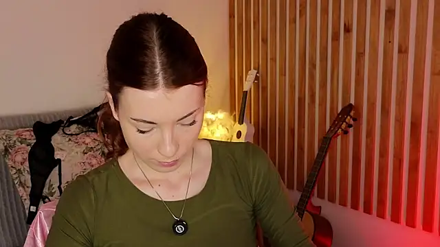 AlisaRussel online show from June 2026 04:38:01 PM
