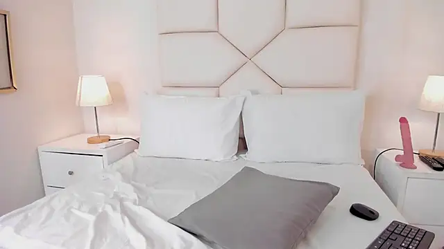 NaomiCambels online show from June 2026 07:14:01 AM