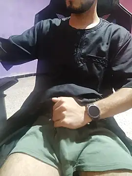 halim Hott online show from July 2026 12:33:01 PM