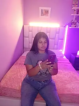 Nurbanu Gat online show from June 2026 12:18:01 AM