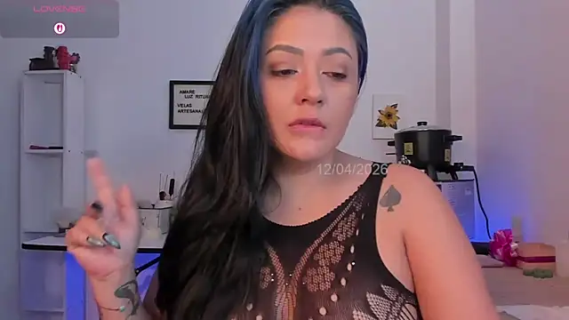 LauraToro  online show from April 2026 08:28:01 AM