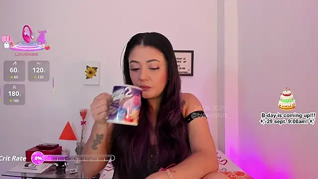 Snapshot of LauraToro_ chatting on September 2025 05:19:02 PM LauraToro online show from September 2025 05:19:02 PM