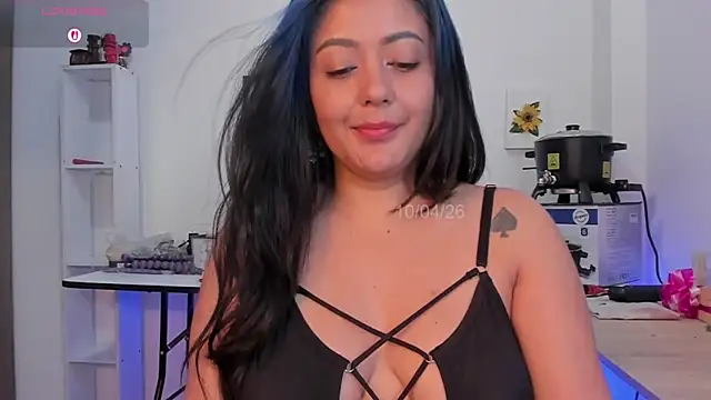 LauraToro  online show from April 2026 03:14:02 AM