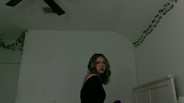 juicyxi online show from June 2026 05:58:02 PM