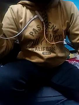 Lawrencedlkk007 online show from February 2026 02:47:02 PM