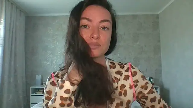 Mia Salamanka online show from June 2026 02:32:02 AM
