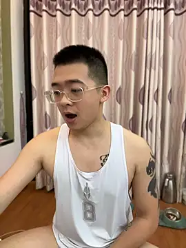 iamtobias online show from July 2026 12:04:01 PM