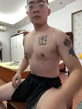 iamtobias online show from July 2026 10:55:02 AM
