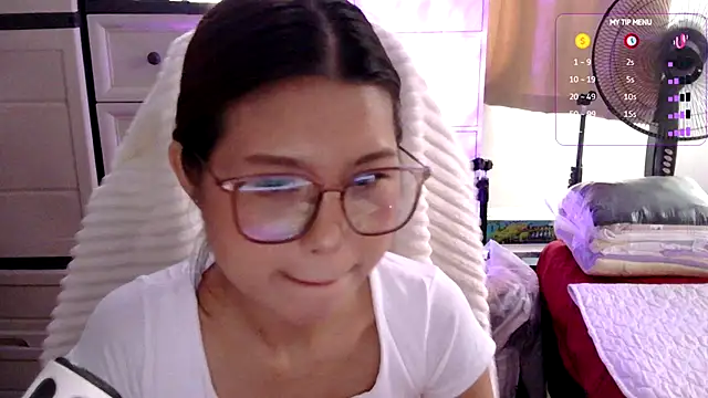 urgrl portia online show from July 2026 09:49:02 AM