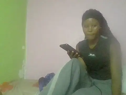 Snapshot of cute_bee chatting on June 2026 03:10:02 PM cute bee online show from June 2026 03:10:02 PM