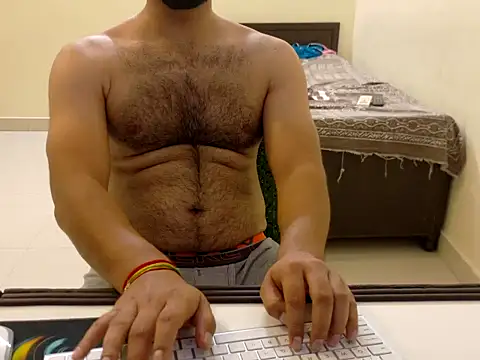 Snapshot of mighty_russell chatting on June 2026 12:17:01 PM mighty russell online show from June 2026 12:17:01 PM