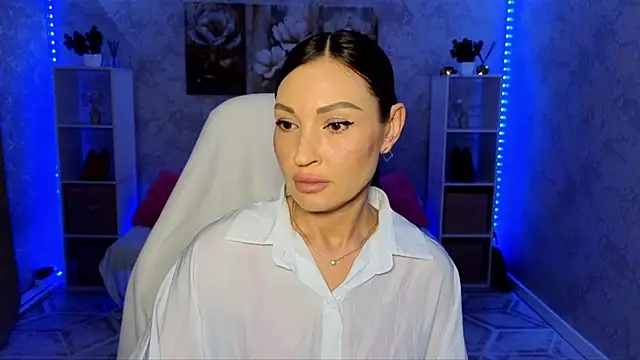Snapshot of NikoleMills chatting on July 2026 06:47:02 AM NikoleMills online show from July 2026 06:47:02 AM