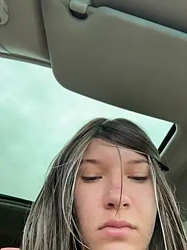 girl-Emily online show from July 2026 04:24:01 AM