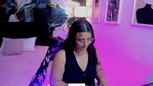 Miss Kloee online show from June 2026 11:53:01 AM