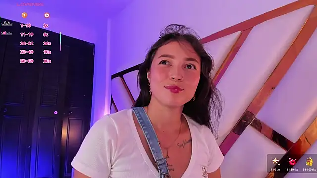 Mariana Smiith  online show from July 2026 07:38:02 PM