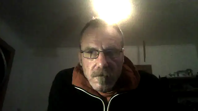 Snapshot of Greg0ri73 chatting on June 2026 11:17:02 PM Greg0ri73 online show from June 2026 11:17:02 PM