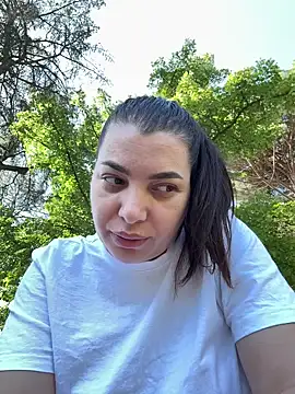 Snapshot of ANABELLA87 chatting on June 2026 07:52:01 AM ANABELLA87 online show from June 2026 07:52:01 AM