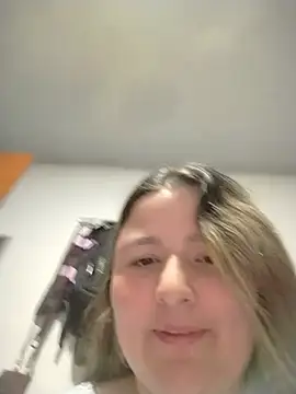 Snapshot of KatBennett chatting on July 2026 01:58:01 AM KatBennett online show from July 2026 01:58:01 AM