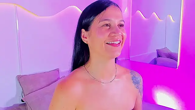 MiaHansson online show from July 2026 08:09:01 PM