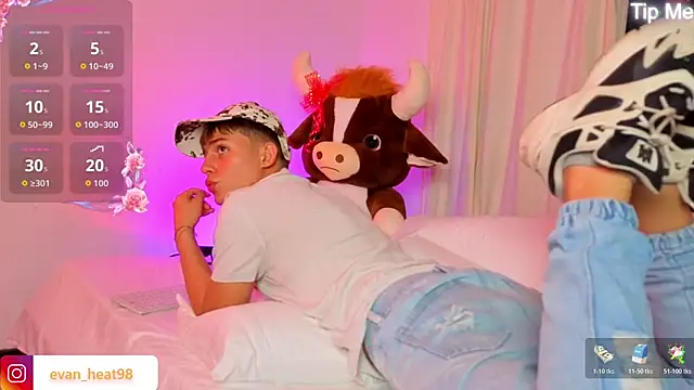 Evaan Hot online show from June 2026 12:01:02 AM