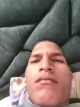 Snapshot of Juniorluzardo chatting on June 2026 05:04:02 AM Juniorluzardo online show from June 2026 05:04:02 AM
