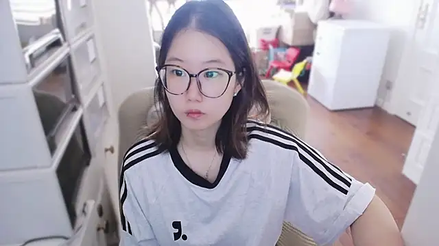 xiaoxiong-99 online show from June 2026 06:55:02 AM