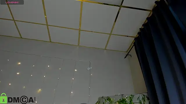 Velvet Kisss online show from June 2026 01:03:02 AM