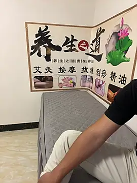 qujing002 online show from July 2026 01:55:01 PM