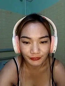 Snapshot of Voiva11 chatting on July 2026 01:37:01 PM Voiva11 online show from July 2026 01:37:01 PM